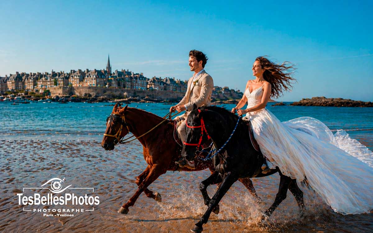 Photographe mariage Saint-Malo – séance couple à cheval en bord de mer