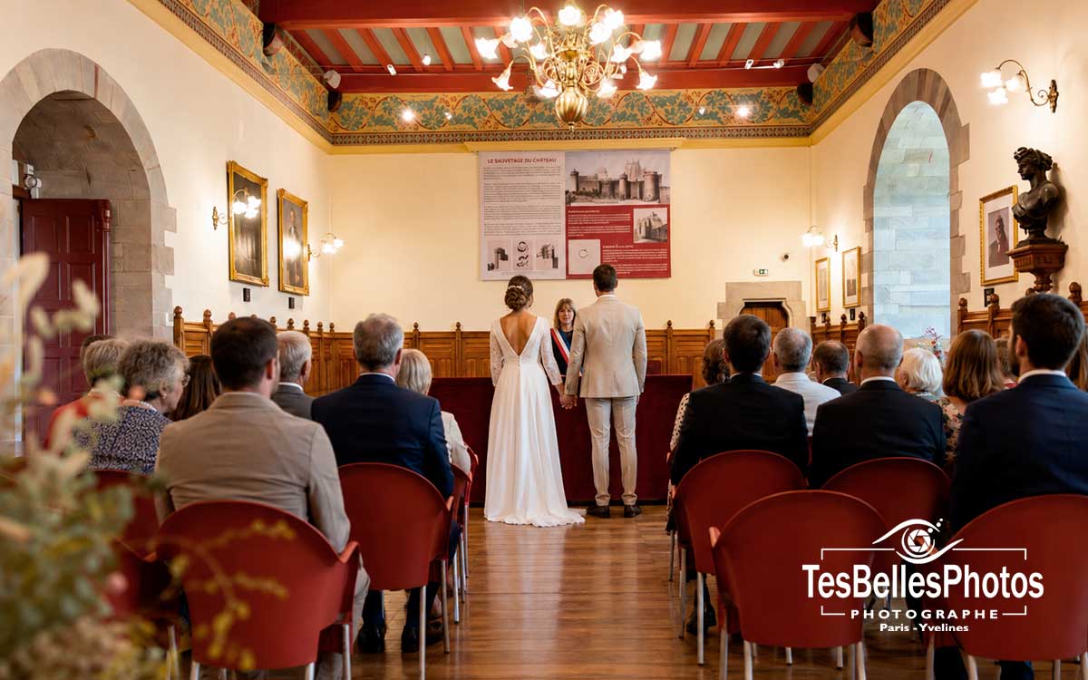 Photographe mariage Vitré – reportage en salle de mariage à la mairie