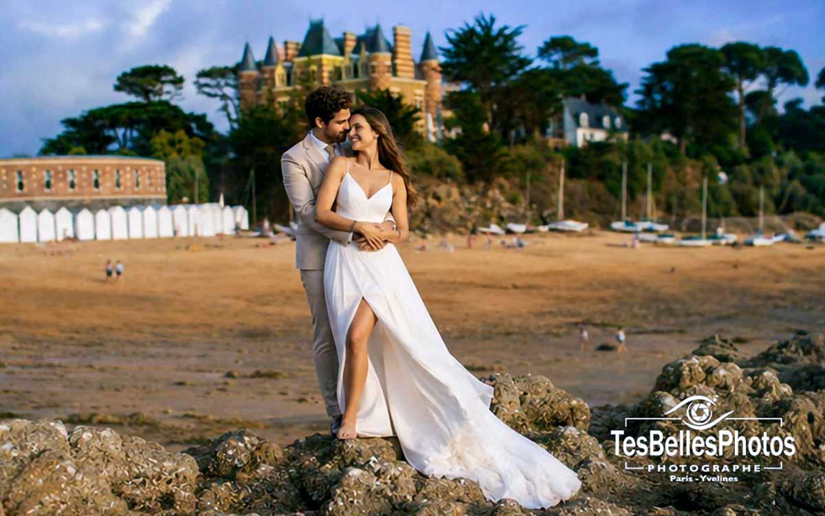 Shooting photo couple à Saint-Briac-sur-Mer – séance couple mariés sur la plage